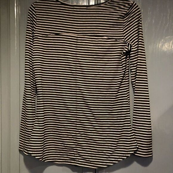 Pink Rose Black And White Striped Top - Picture 3 of 4